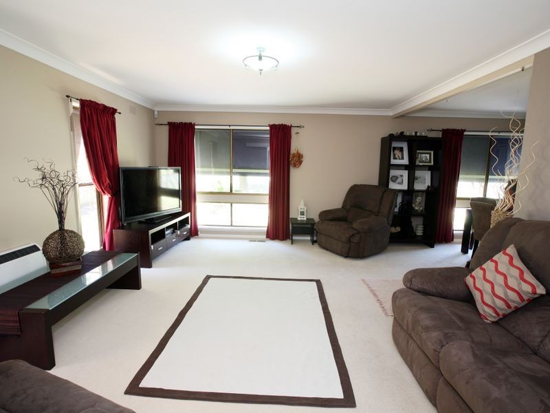 284 Bourke Street, Tolland NSW 2650