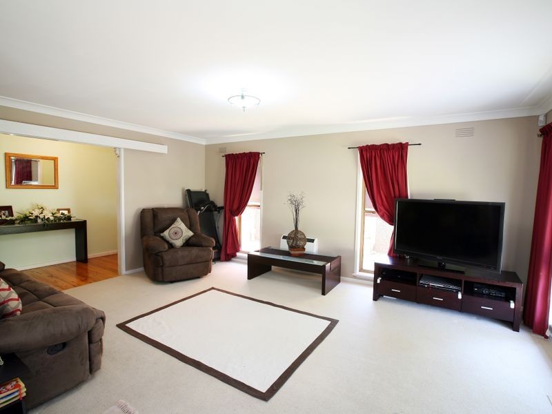 284 Bourke Street, Tolland NSW 2650