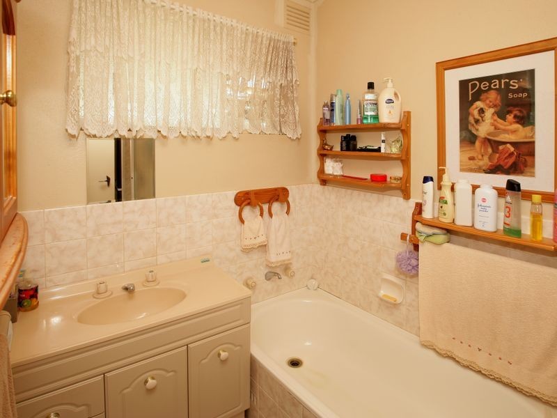 91 Raye Street, Tolland NSW 2650