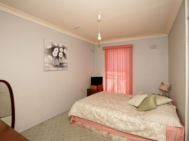 91 Raye Street, Tolland NSW 2650