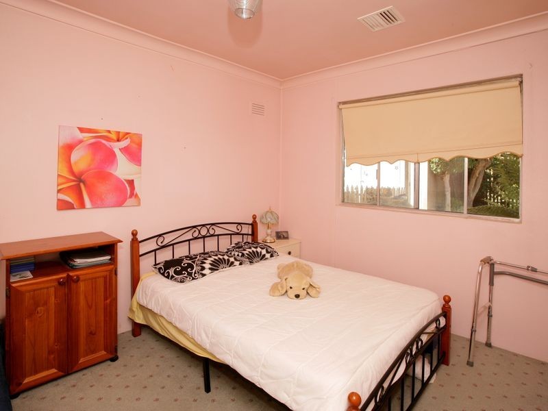 91 Raye Street, Tolland NSW 2650