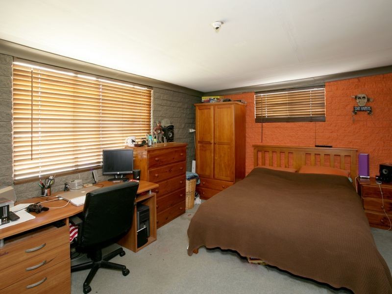 91 Raye Street, Tolland NSW 2650