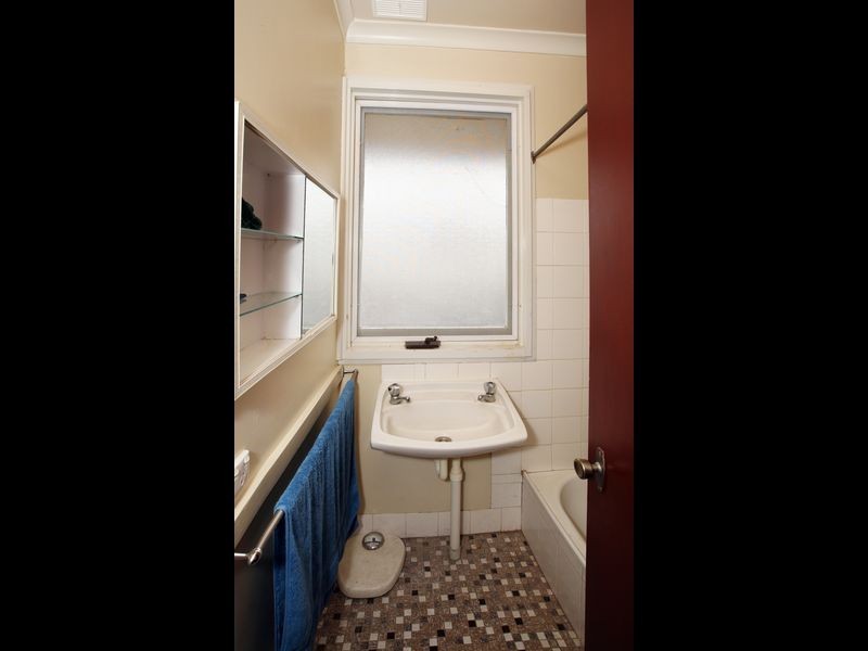 38 Bruce Street, Tolland NSW 2650