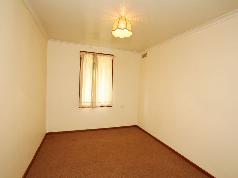 38 Bruce Street, Tolland NSW 2650