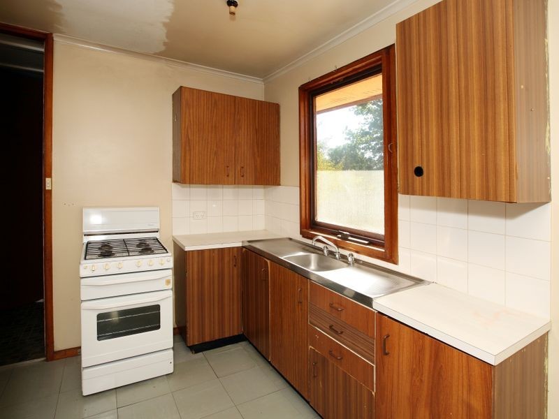 152 Raye Street, Tolland NSW 2650