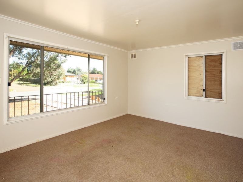 154 Raye Street, Tolland NSW 2650