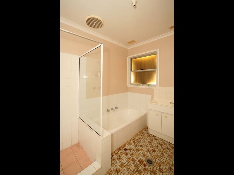 154 Raye Street, Tolland NSW 2650
