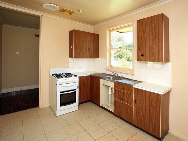 8 Edghill Place, Tolland NSW 2650