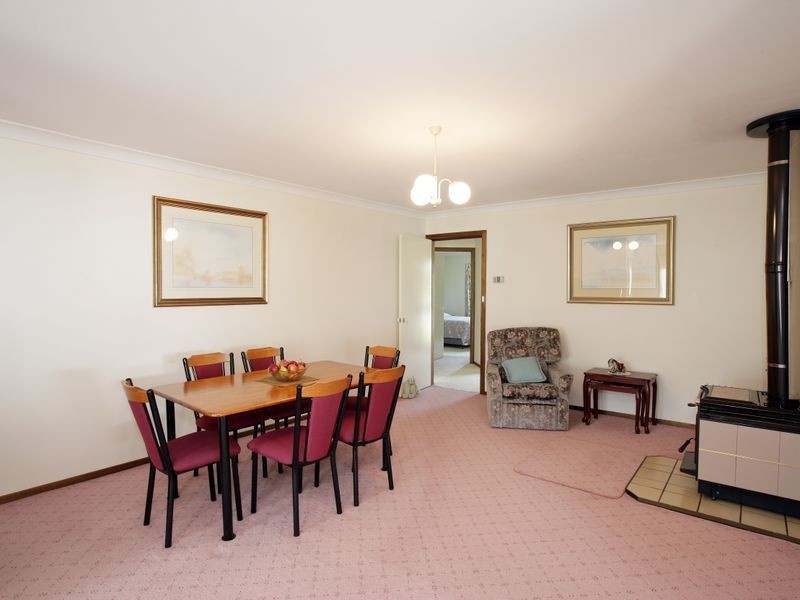 18 Amaroo Street, Kooringal NSW 2650