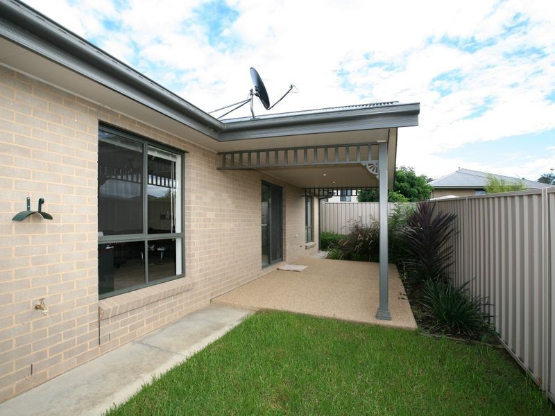 2/48 Stirling Boulevard, Tatton NSW 2650