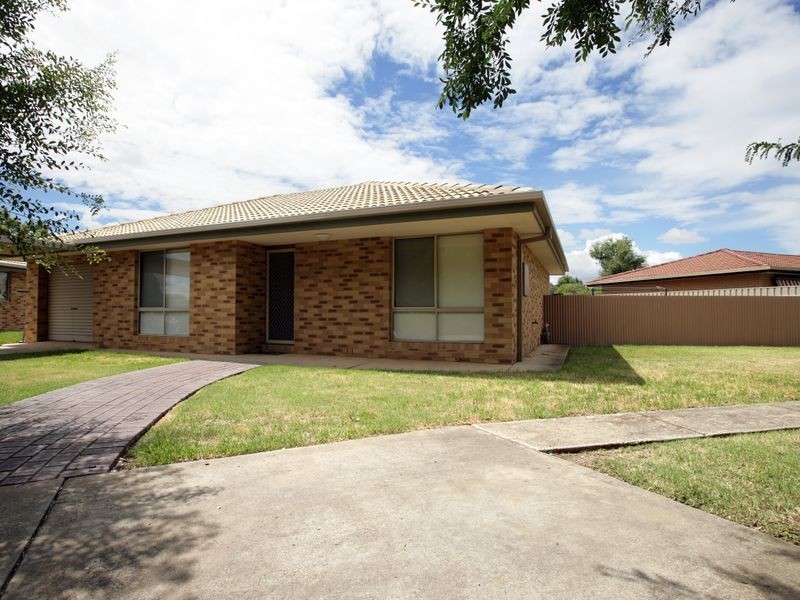 1/3 Leena Place, Wagga Wagga NSW 2650