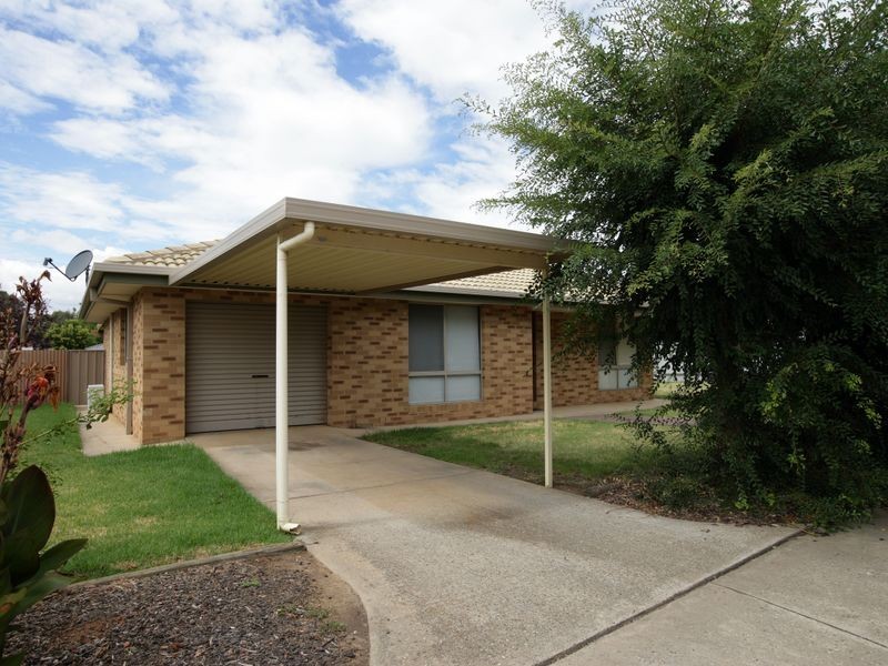 1/3 Leena Place, Wagga Wagga NSW 2650