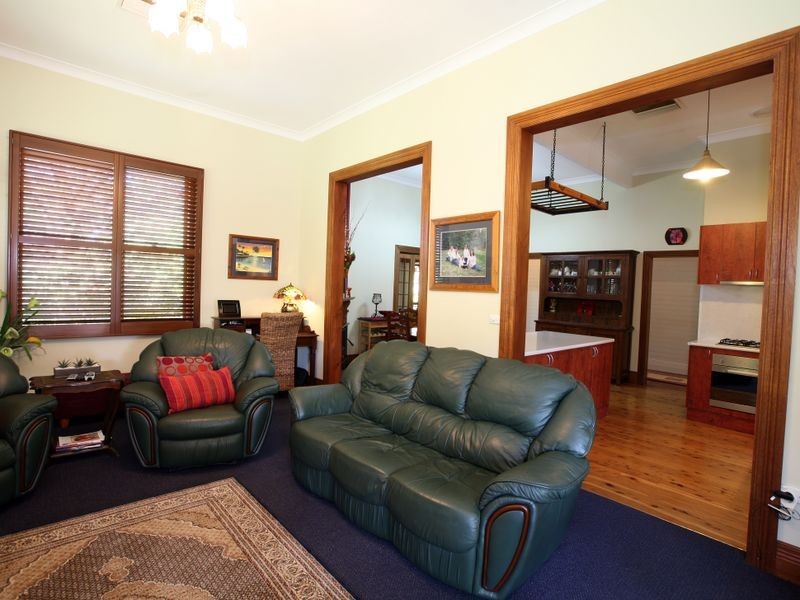 28 Douglas Street, Coolamon NSW 2701