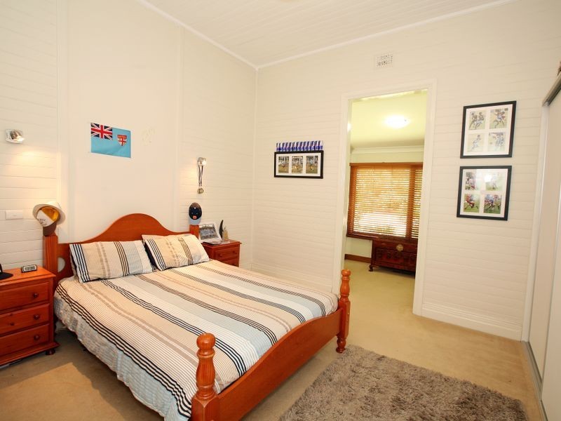 28 Douglas Street, Coolamon NSW 2701