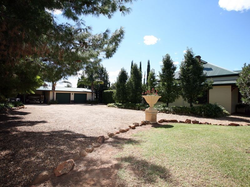 28 Douglas Street, Coolamon NSW 2701