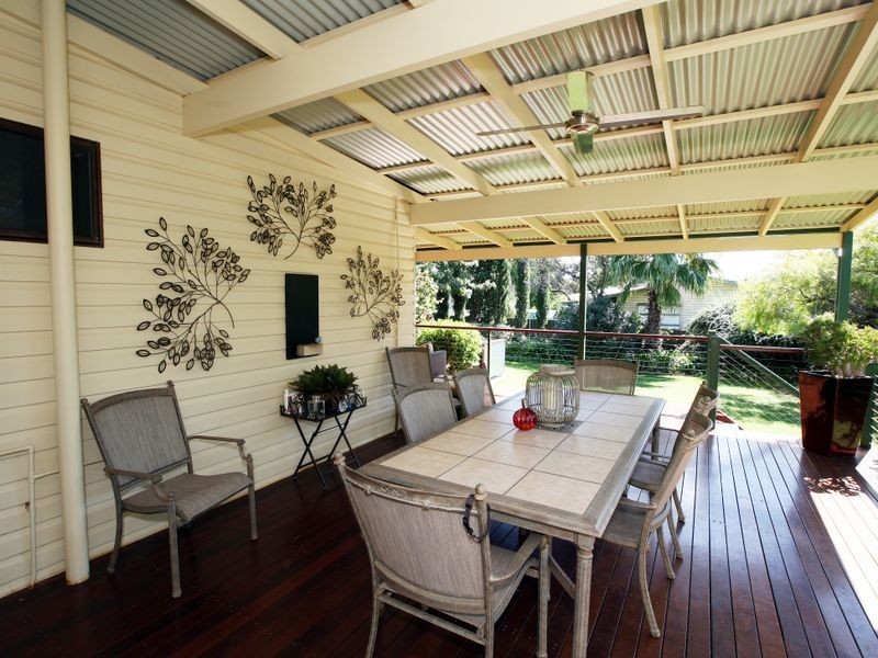 28 Douglas Street, Coolamon NSW 2701