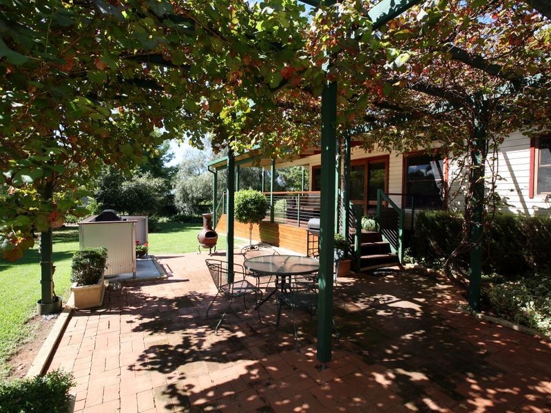 28 Douglas Street, Coolamon NSW 2701