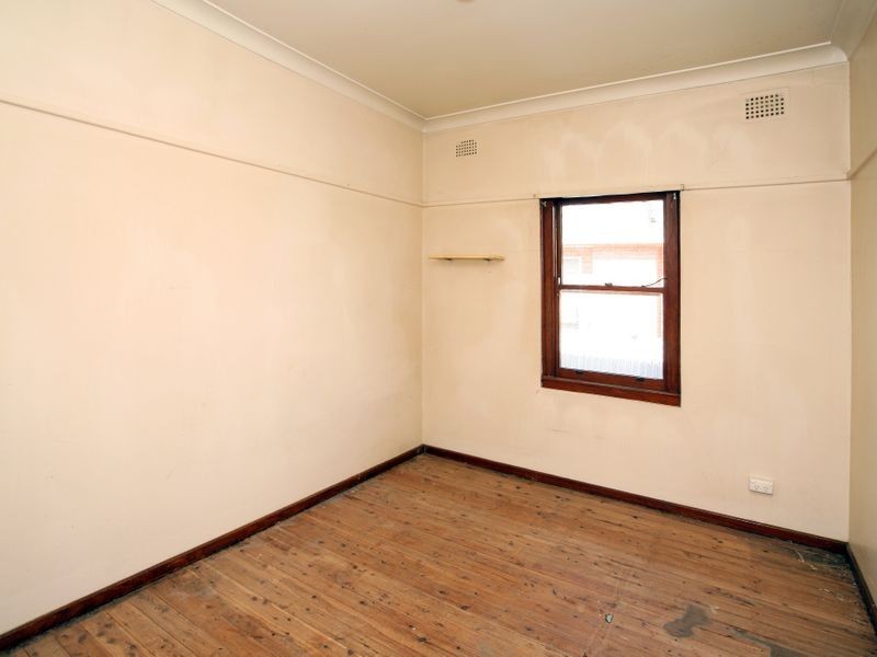8 West Parade, Wagga Wagga NSW 2650