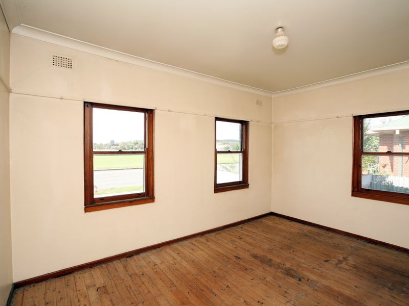 8 West Parade, Wagga Wagga NSW 2650