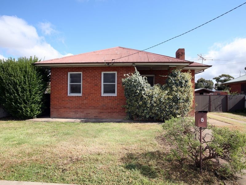 8 West Parade, Wagga Wagga NSW 2650