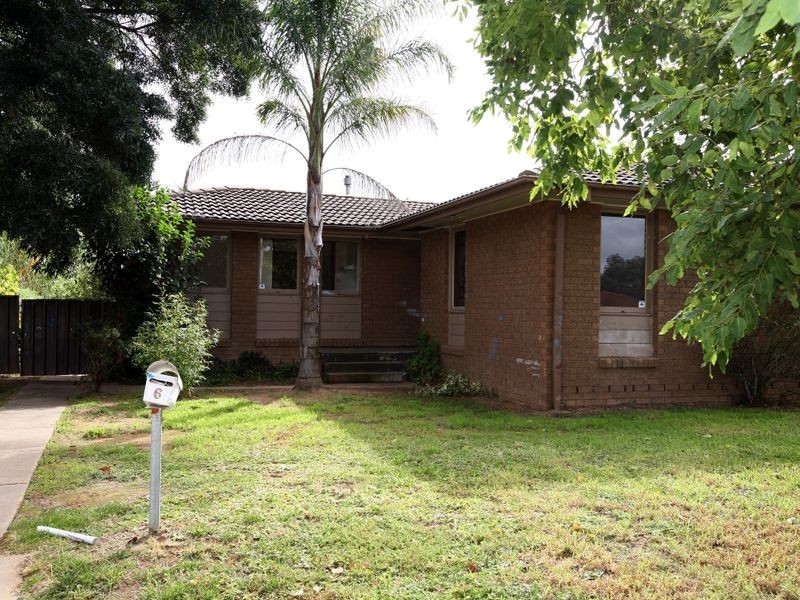 6 Flynn Place, Tolland NSW 2650