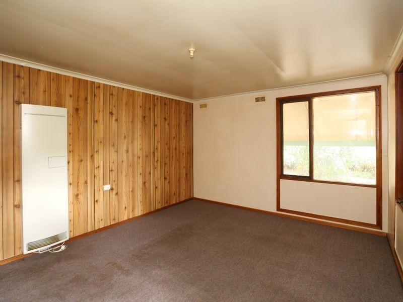 19 Awaba Street, Tolland NSW 2650