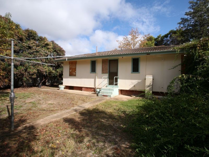 19 Awaba Street, Tolland NSW 2650