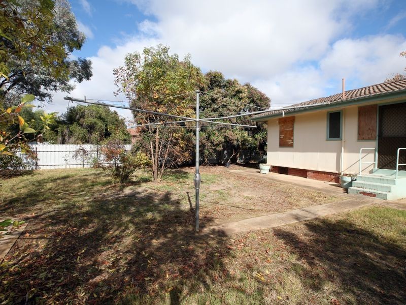 19 Awaba Street, Tolland NSW 2650