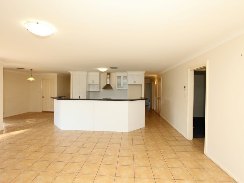 67 Jack Avenue, Mount Austin NSW 2650