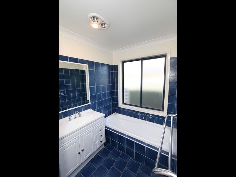 67 Jack Avenue, Mount Austin NSW 2650