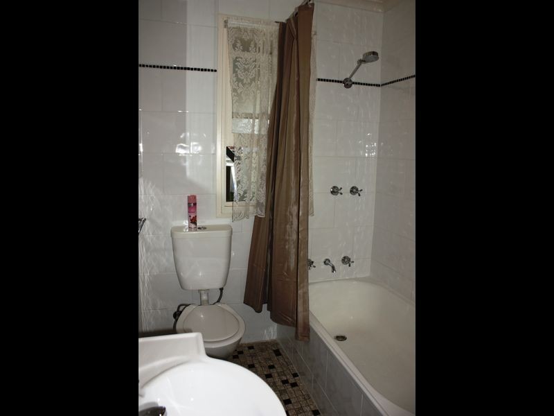 2 Meads Place, Wagga Wagga NSW 2650