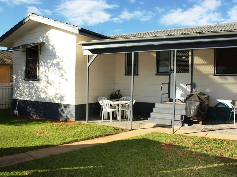 2 Meads Place, Wagga Wagga NSW 2650