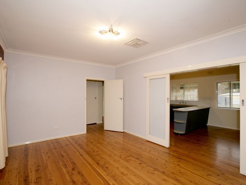 15 Anne Street, Tolland NSW 2650