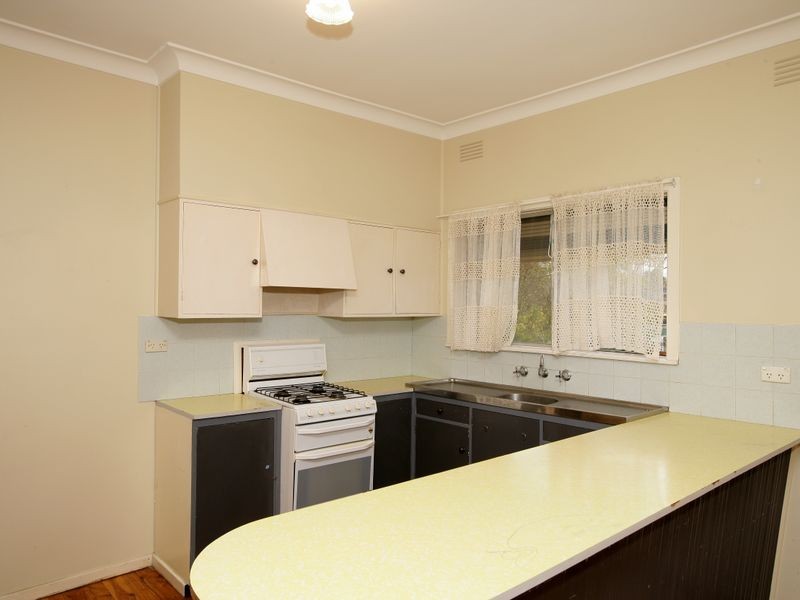 15 Anne Street, Tolland NSW 2650