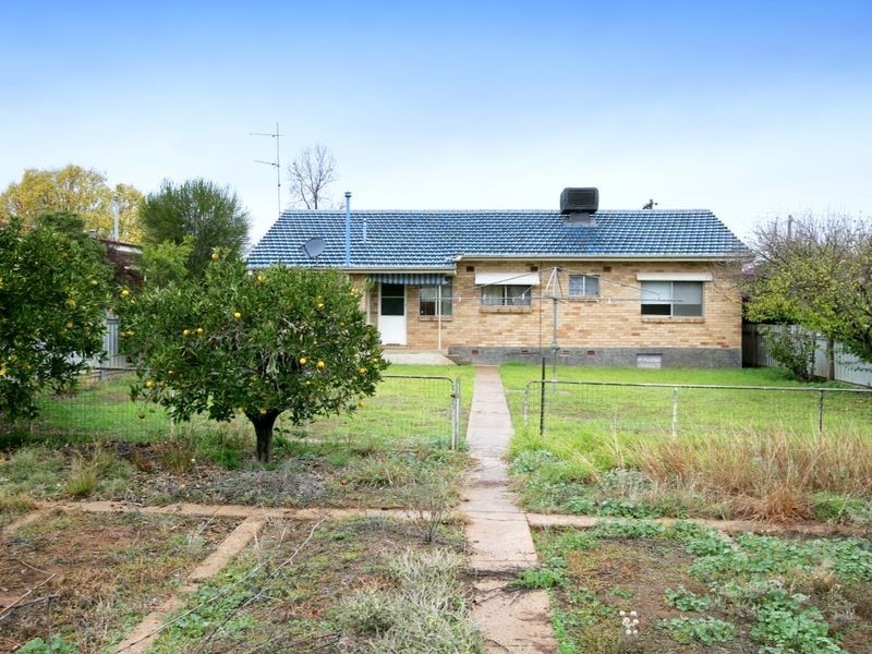 15 Anne Street, Tolland NSW 2650