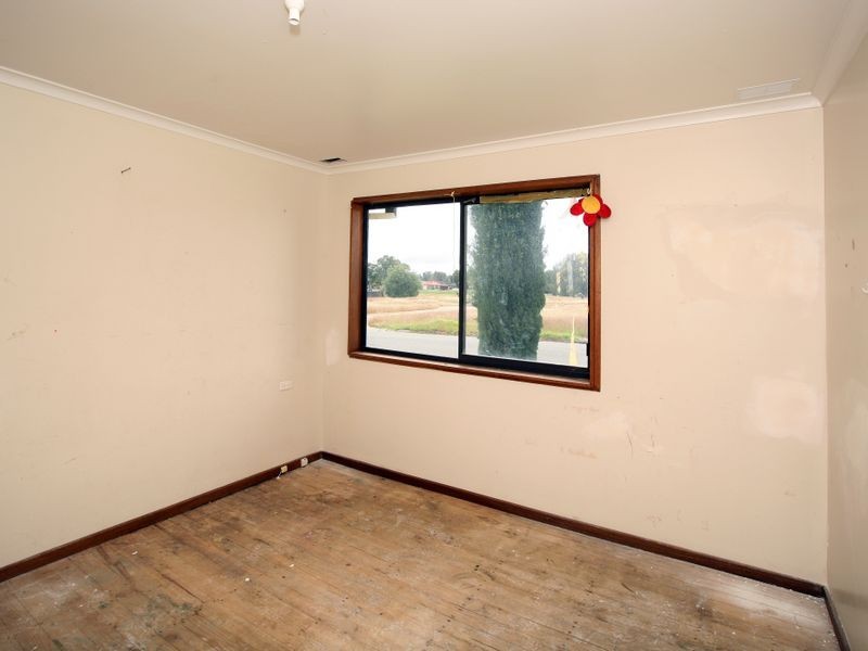 11 Dennis Crescent, Tolland NSW 2650