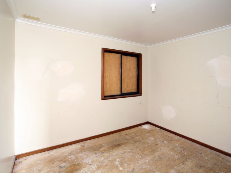 11 Dennis Crescent, Tolland NSW 2650