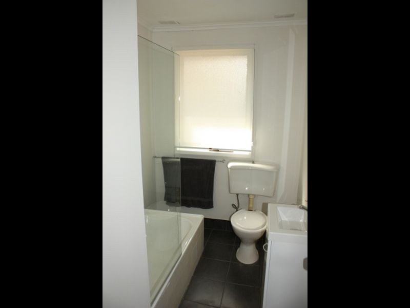 152 Raye Street, Tolland NSW 2650