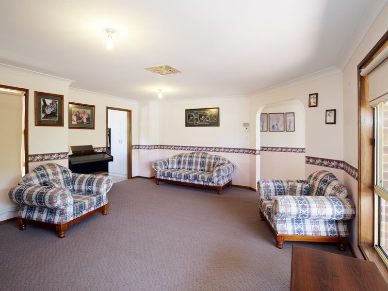 2A Loth Street (FLOWERDALE), Wagga Wagga NSW 2650