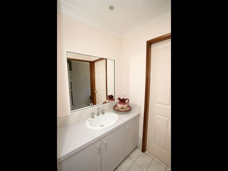 2A Loth Street (FLOWERDALE), Wagga Wagga NSW 2650