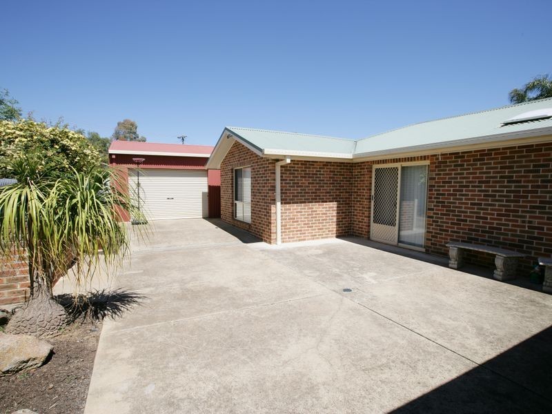 2A Loth Street (FLOWERDALE), Wagga Wagga NSW 2650