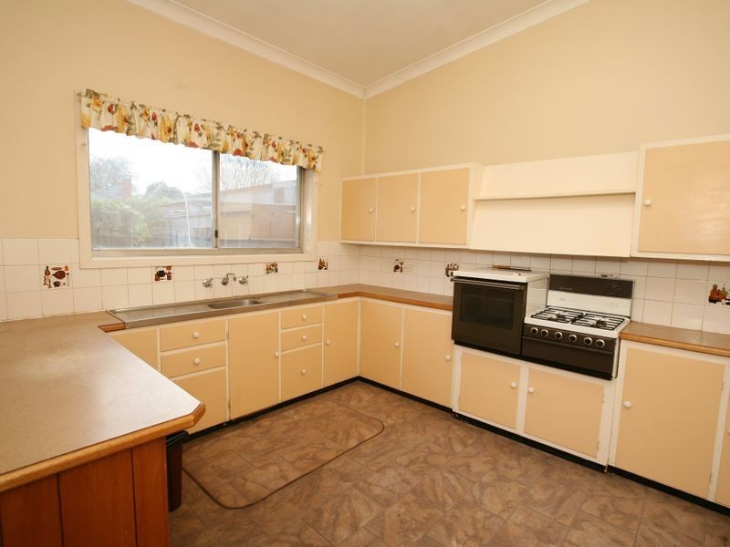 50 Simmons Street, Wagga Wagga NSW 2650