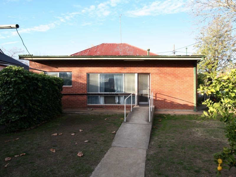 50 Simmons Street, Wagga Wagga NSW 2650