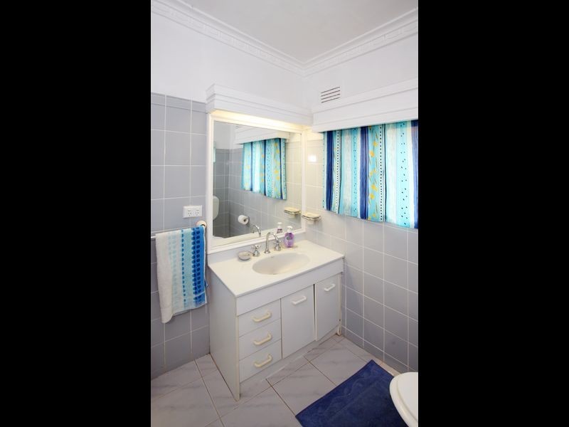 1 Norman Street, The Rock NSW 2655
