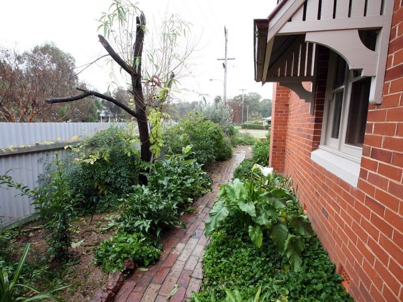 1 Norman Street, The Rock NSW 2655