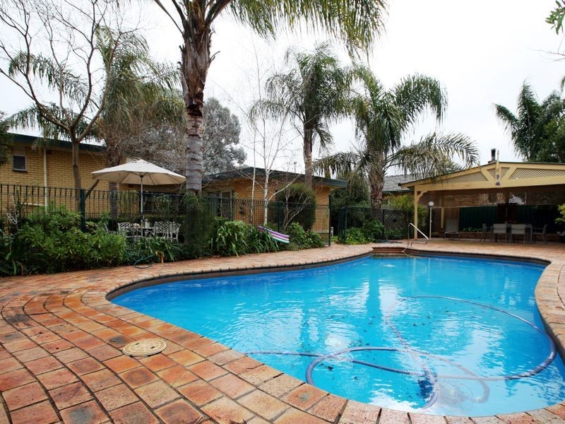 28 Norfolk Avenue, Lake Albert NSW 2650