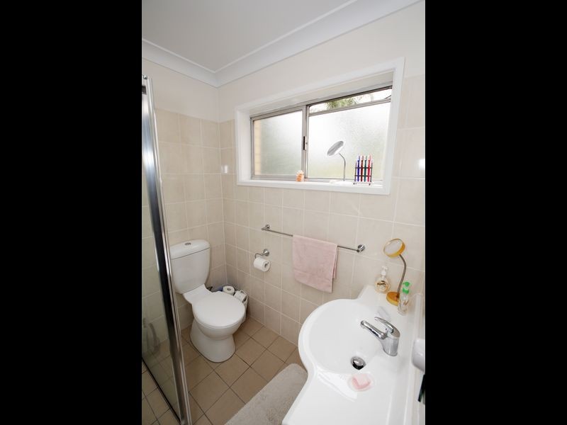 28 Norfolk Avenue, Lake Albert NSW 2650