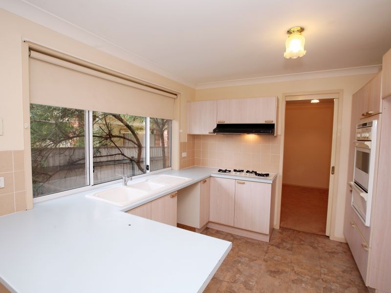 13 Kenneally Street, Kooringal NSW 2650
