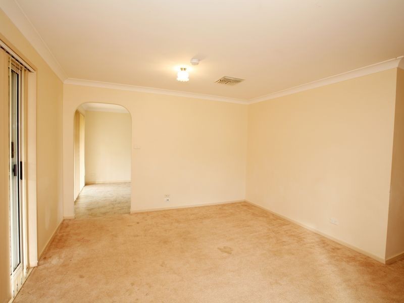 13 Kenneally Street, Kooringal NSW 2650