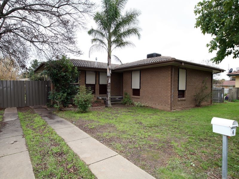 6 Flynn Place, Tolland NSW 2650